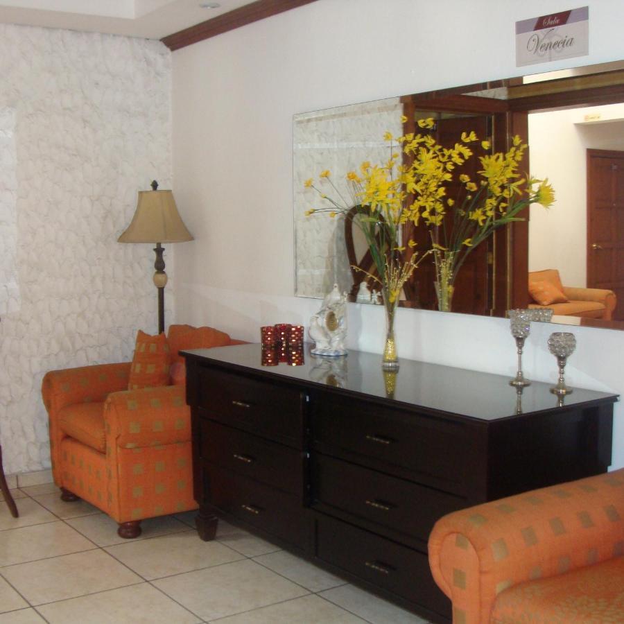 Hotel Villa Florencia Zona Rosa サンサルバドル エクステリア 写真
